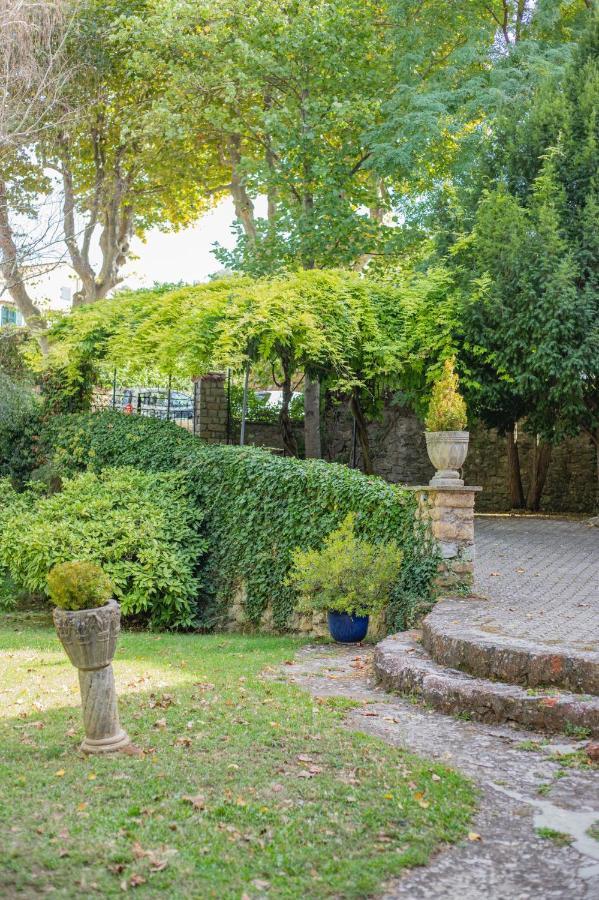 Le Vieux Moulin De Jouques