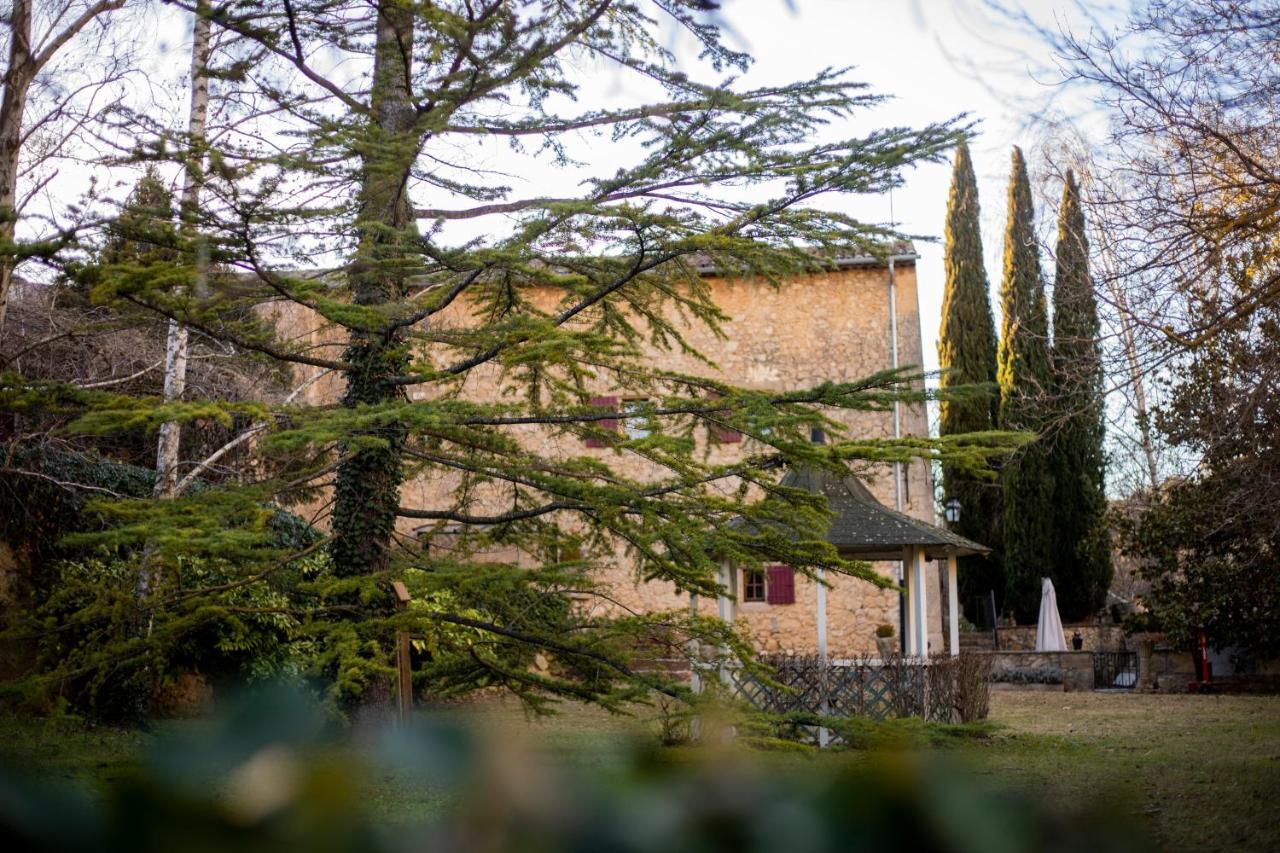 Le Vieux Moulin De Bed & Breakfast Jouques