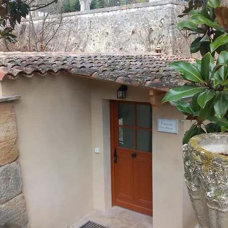 Le Vieux Moulin Bed & Breakfast Jouques Exterior photo